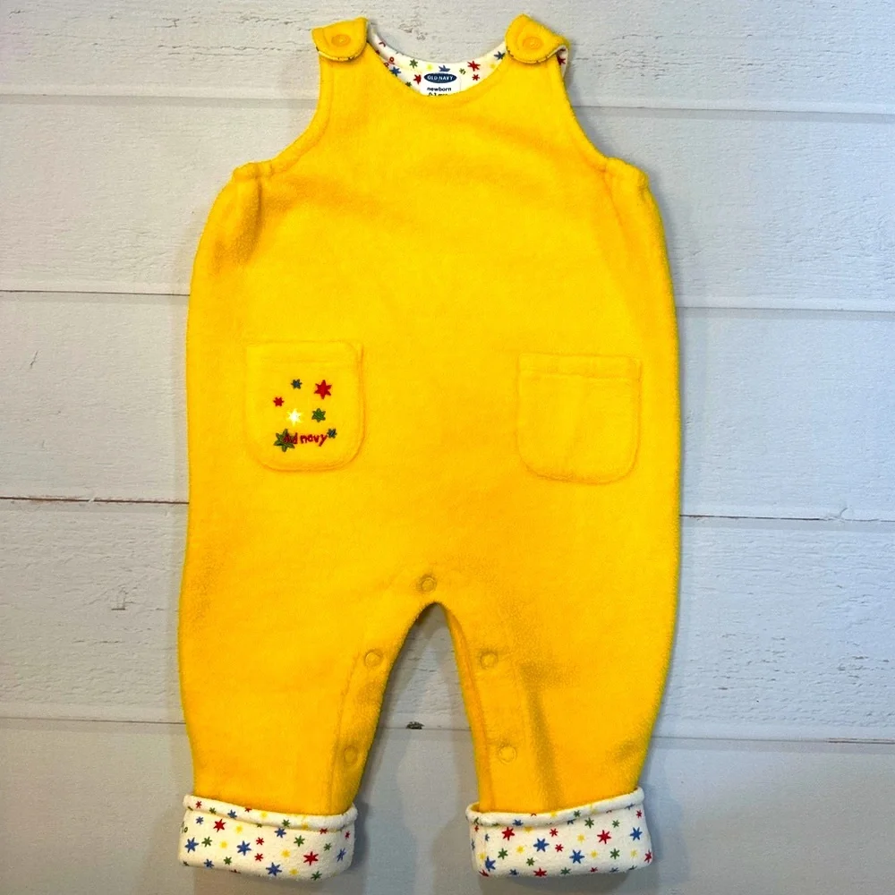 VTG Old Navy‎ Newborn 0-3 mos Fleece Overalls Yellow Stars Winter Snow Y2K